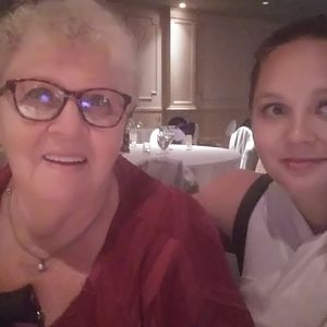 Meet your Posher, Marie